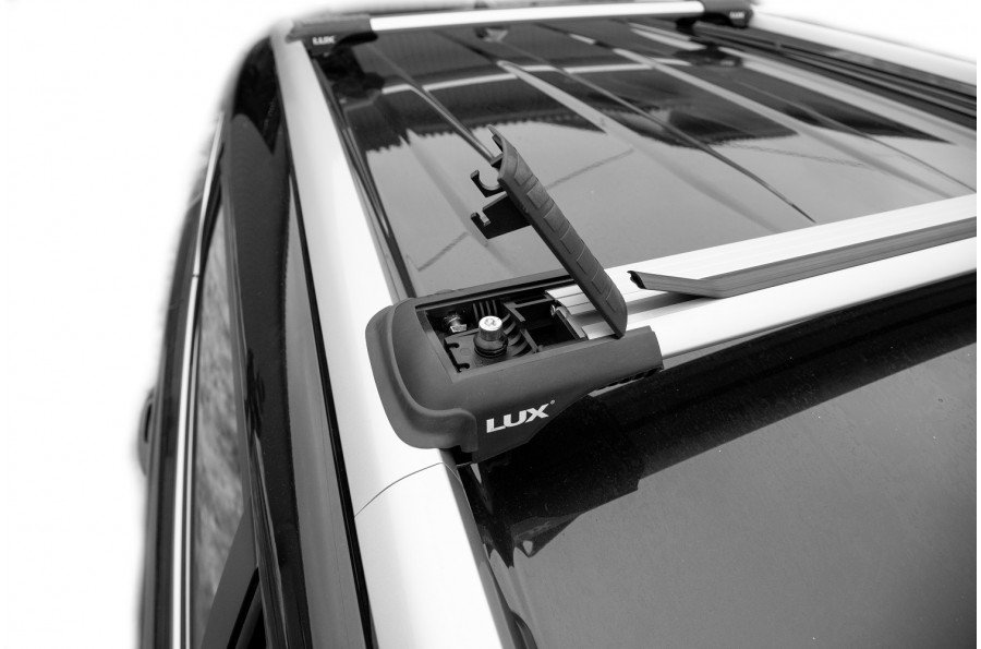 Багажник на рейлинги Lux Хантер L45-R (серебряный)  - изображение 9